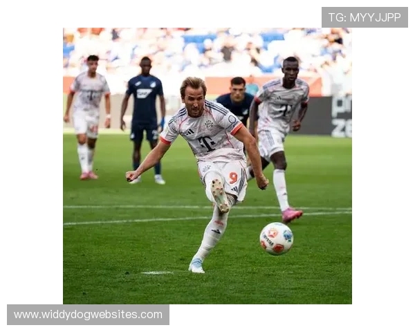 凯恩德甲上演帽子戏法，状态持续提升