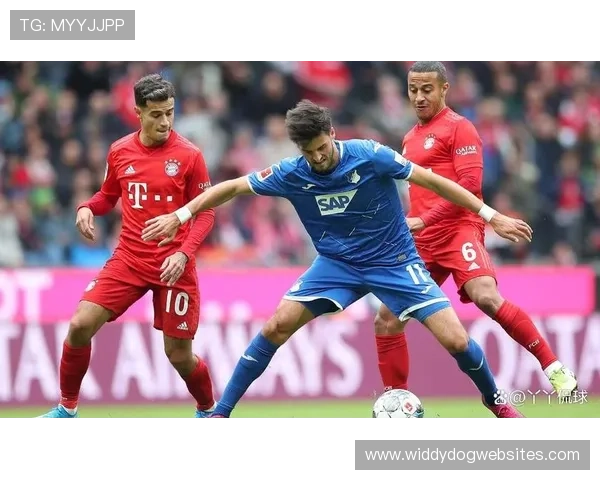 拜仁慕尼黑近期防守体系漏洞频出,对球队赛季稳定性已构成影响 拜仁慕尼黑近期防守体系漏洞频出,对球队赛季稳定性已构成影响