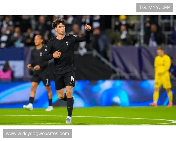 热刺赛季初表现强势,但近期状态下滑明显,稳定性面临考验 热刺赛季初表现强势,但近期状态下滑明显,稳定性面临考验